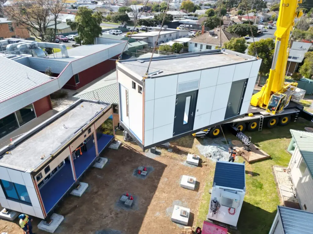 Kyabram Hospital - Crane and transport Melbourne - Mobile Crane hire lifting section